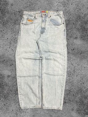 Light Wash Men's Jeans - Classic Straight Fit